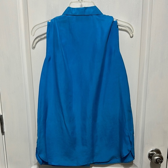 Bechamel Blue Sleeveless Blouse - Picture 2 of 4